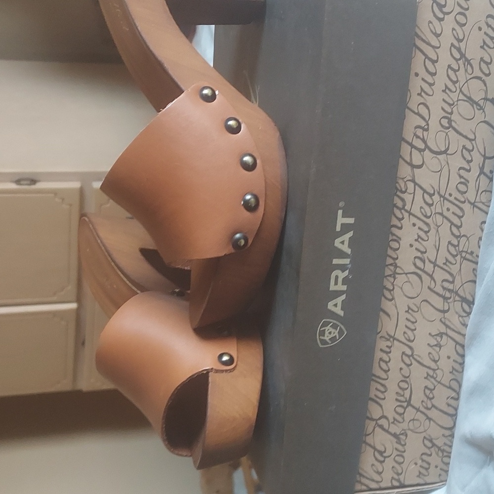 Shoes - Picture 3 of 3